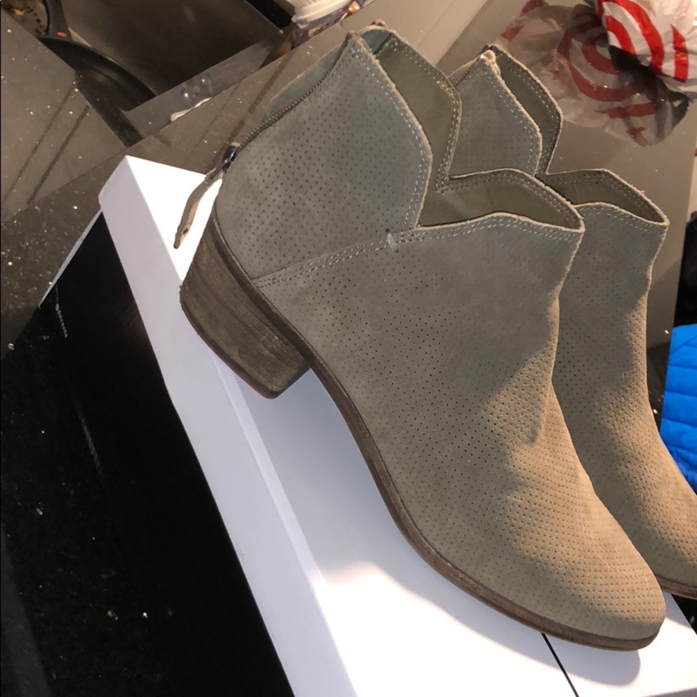 Dolce Vita Karsen Khaki/Tan Suede booties